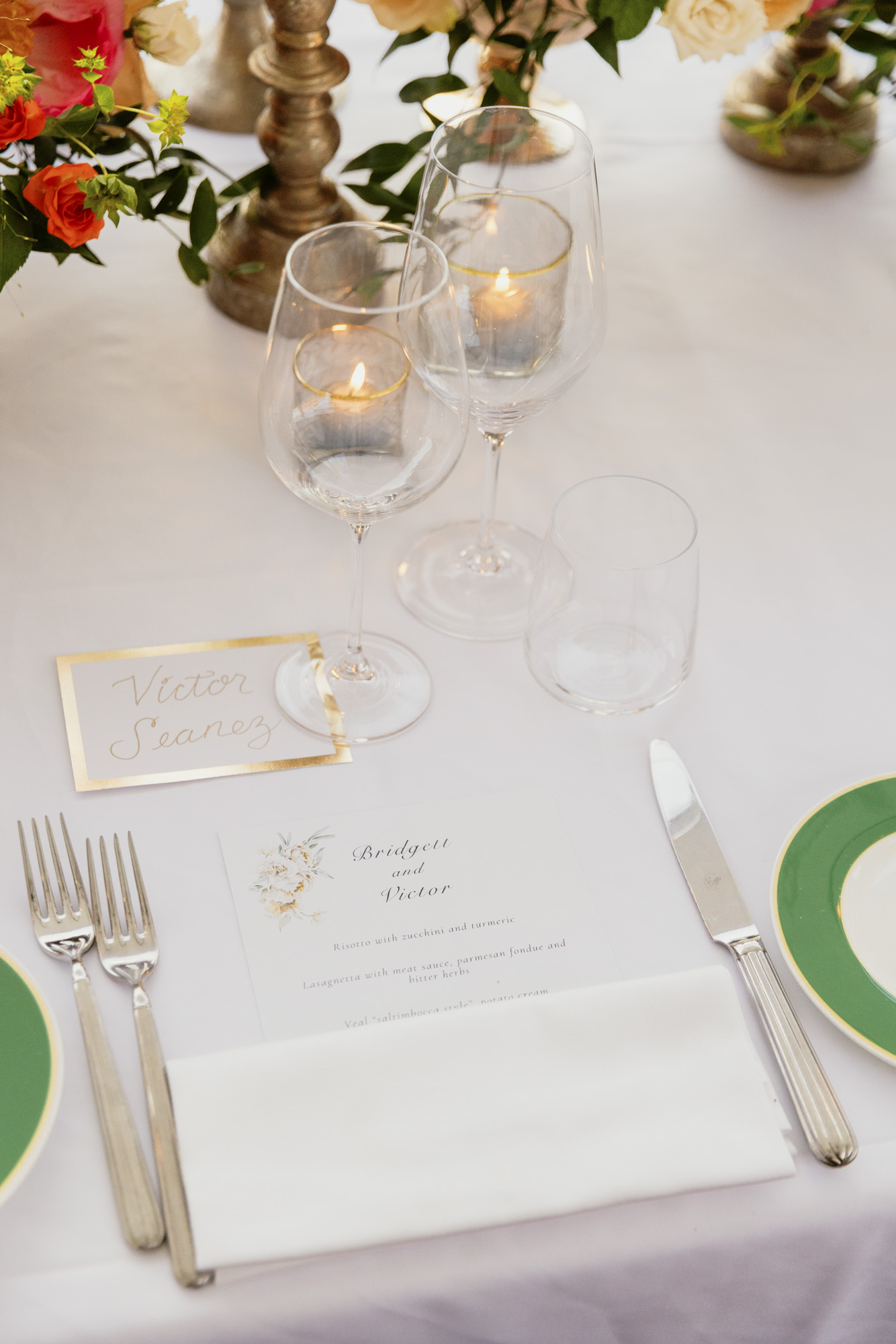 detail of vow renewal long table at hotel de la ville